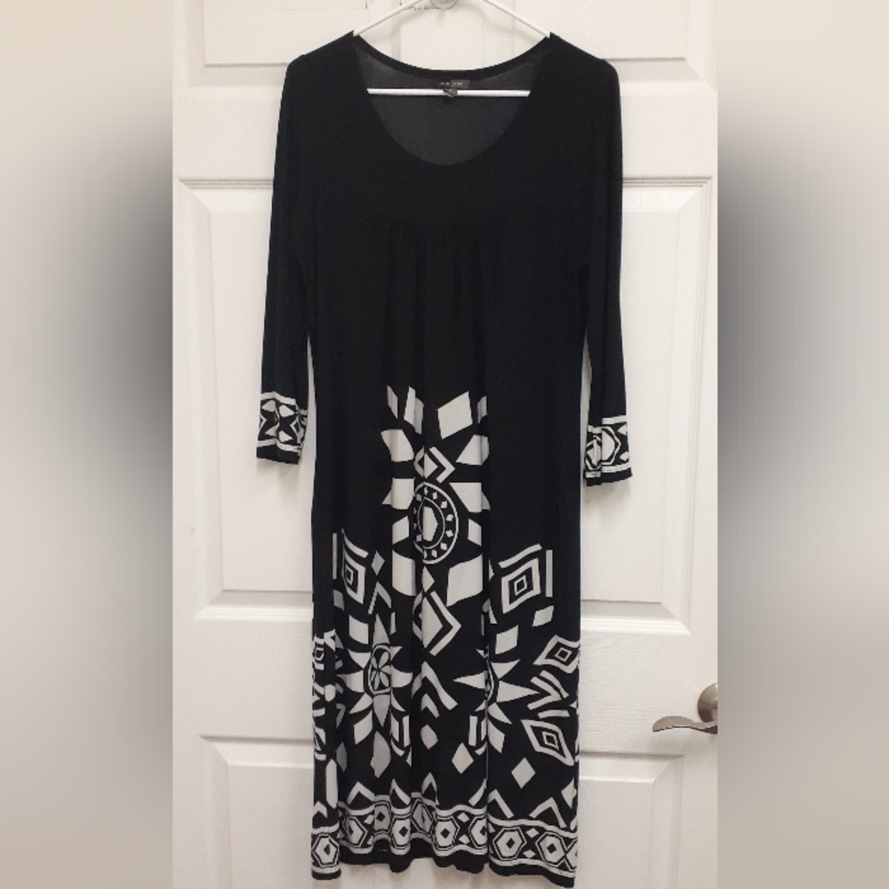 Black and White Geometric Dress